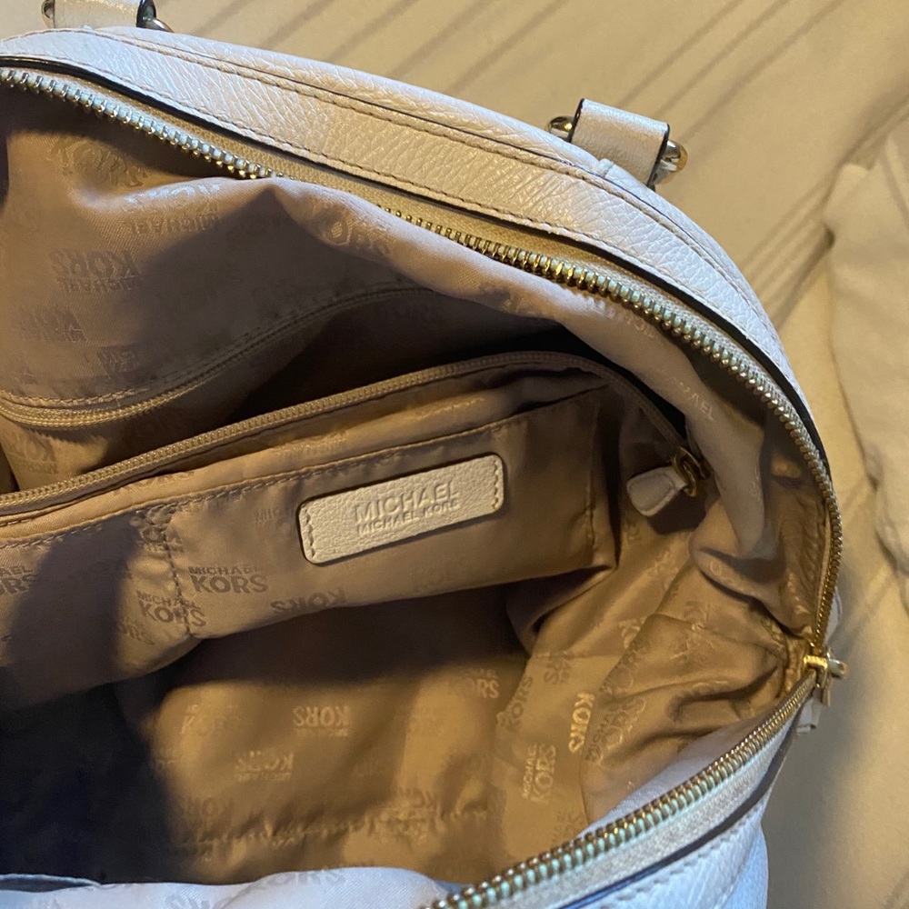 Purse - Picture 3 of 3